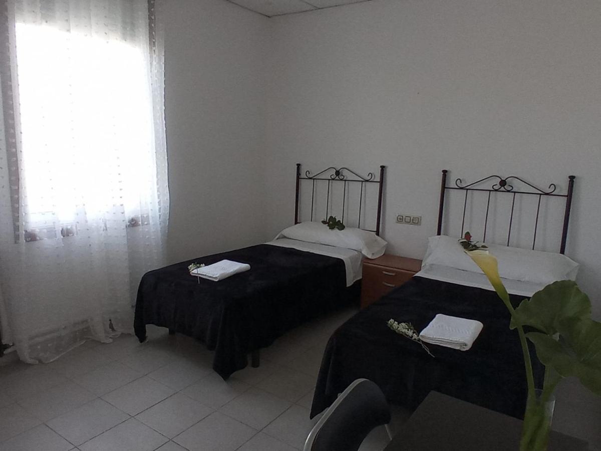 Hostal San Cristobal - Pontedeume Εξωτερικό φωτογραφία